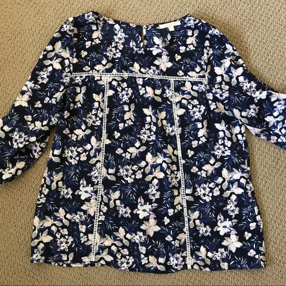 Skies are Blue Highland Lattice Detail Blouse - M